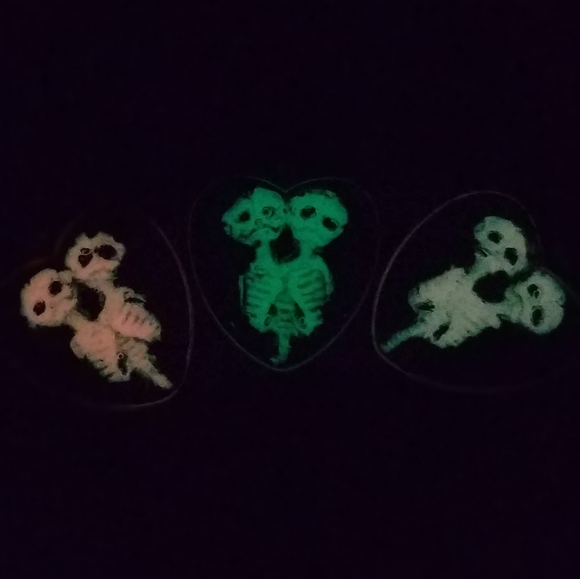 GLOW Conjoined Twins Necklace - Picture 2 of 13